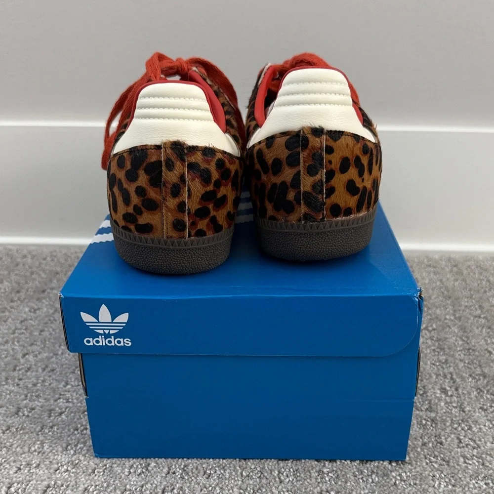 NEW - Adidas Samba OG Leopard Sneakers with Red Laces - Size 10 - Picture 3 of 4